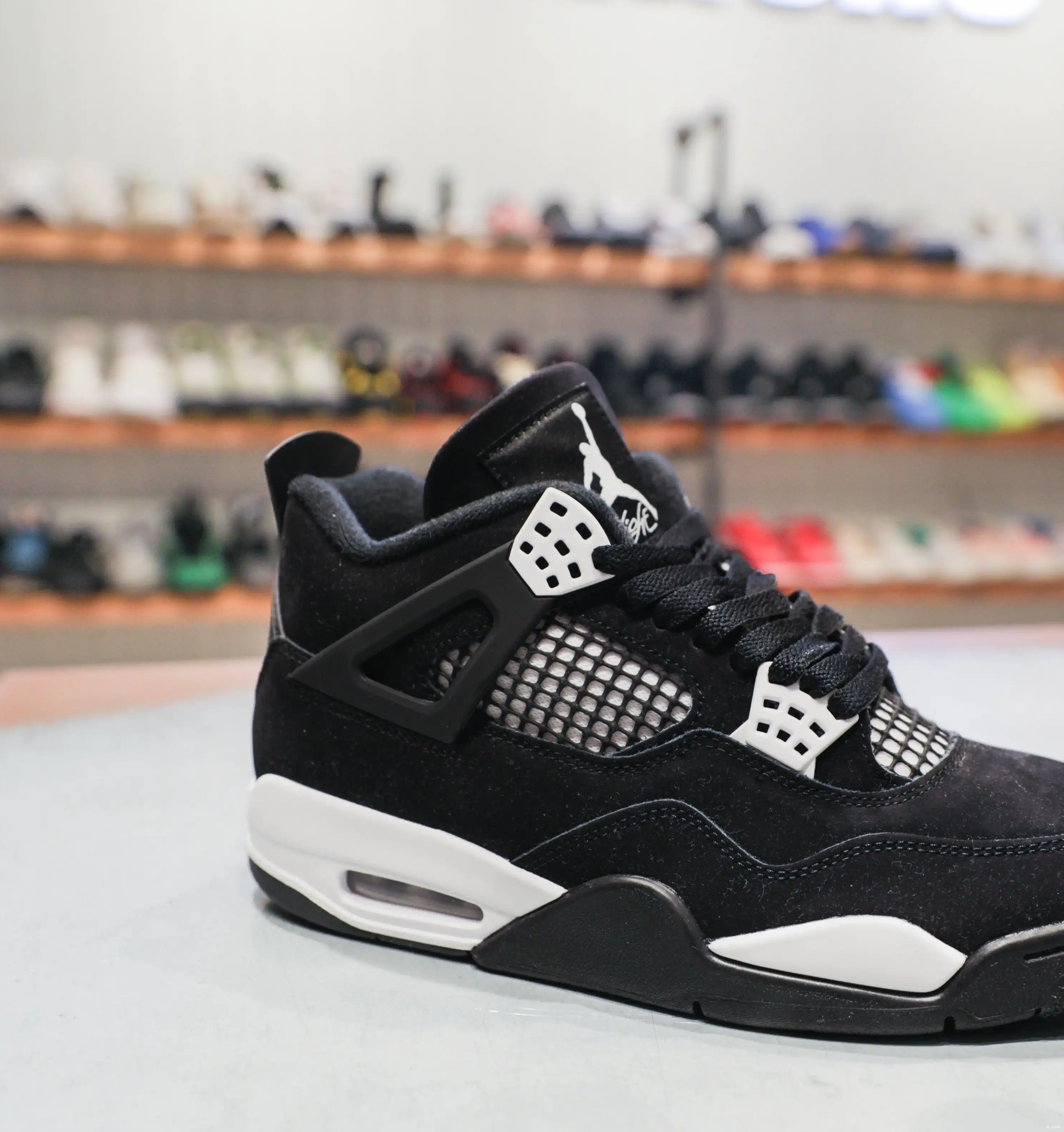Jordan 4 Thunder Retro White 0707